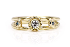 RG-9197-Gouden-ring-met-blauwe-en-witte-diamant-overview