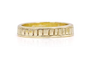 LLR-10295-Organische-gouden-ring-met-structuur-overview
