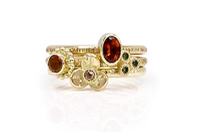 RG-9216-Set-ringen-gemaakt-van-gekerft-goud-met-citrien,-groene-en-bruine-diamant-overview