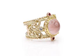 RG-9218-Gouden-ring-met-rozenkwarts,-robijn-en-diamant-overview