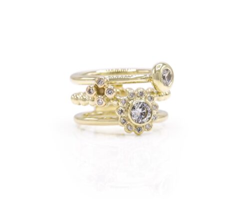 RG-9224-Geelgouden-ring-met-diamanten-in-de-zetting-dekstop