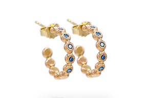 OC-4265-Gouden-creolen-met-blauwe-diamant-overview
