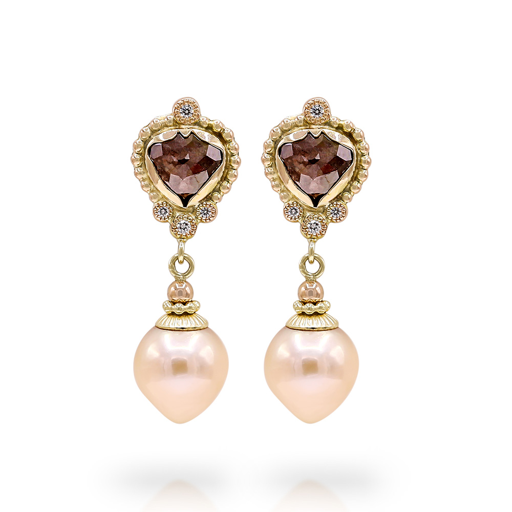 OC-4276-Gouden-oorstekers-met-diamant-en-parel-mobiel