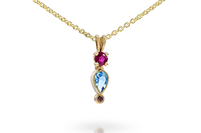 HS-3400-Gouden-hanger-met-druppelvormige-topaas-met-daarbij-een-zacht-roze-diamant-en-roze-robijn-overview