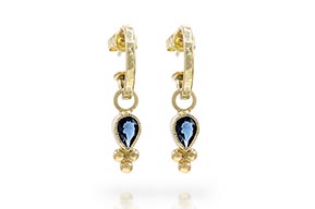 OC-4273-Gouden-hangers-voor-creolen-met-roze-toermalijn-en-in-de-bloem-een-blauwe-diamant-overview